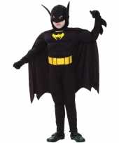 Bat held kostuum een kind carnaval